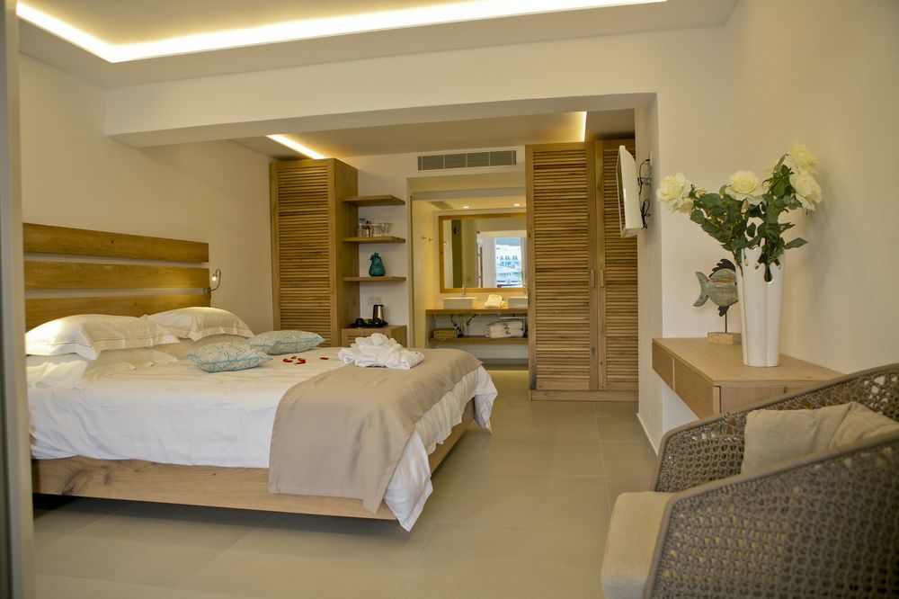 פלאטיס יאלוס Thalassa Boutique Hotel - Suites - Adults Only מראה חיצוני תמונה